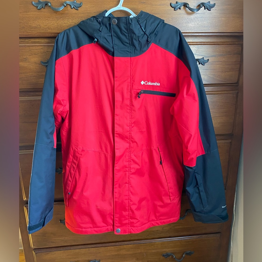 Columbia red and black ski jacket